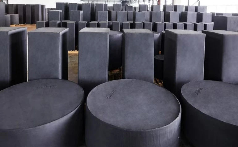 Why Graphite is Used as Electrode High Conductivity & Durability